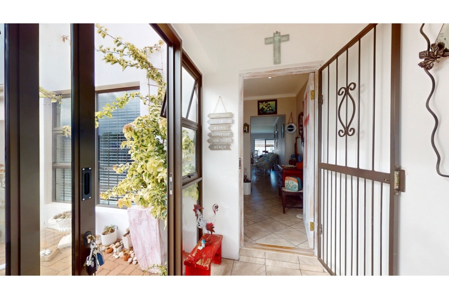 3 Bedroom Property for Sale in Country Club Western Cape